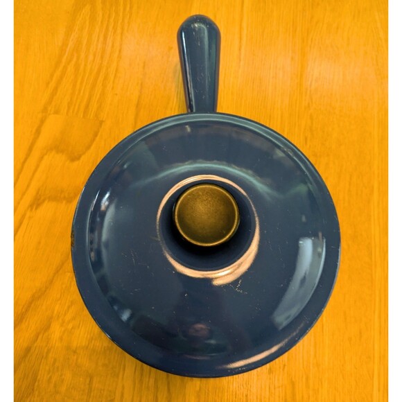 Vintage 16 Le Creuset France Enamel Cast Iron Sauce Pan Blue Hollow Handle w Lid - Picture 5 of 10
